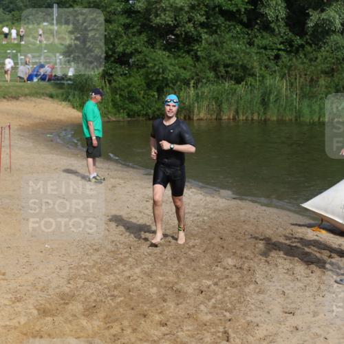21.06.2026 - 29. Vierlanden-Triathlon Andreas Tolksdorf http://msf.ph/oto/9855204 21.06.2026 08:51:04 Schwimmen 68, 71 meine-sportfotos.de