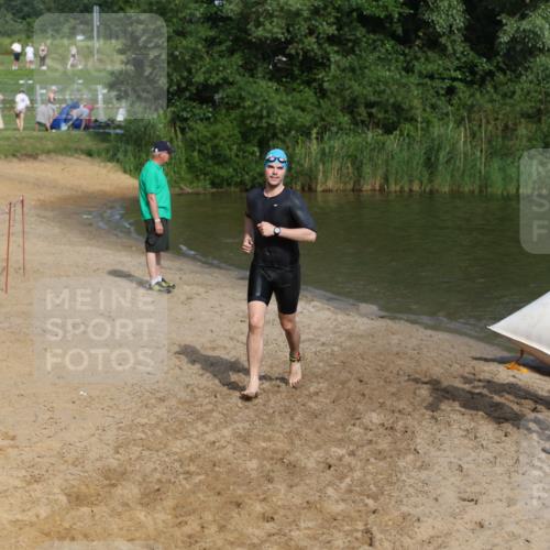 21.06.2026 - 29. Vierlanden-Triathlon Andreas Tolksdorf http://msf.ph/oto/9855207 21.06.2026 08:51:04 Schwimmen 68, 71 meine-sportfotos.de