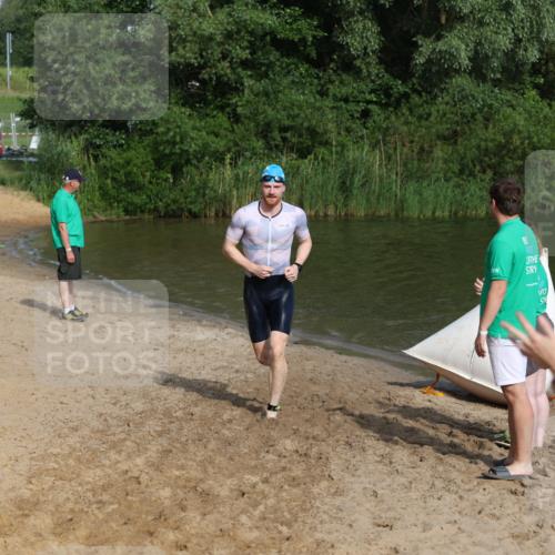 21.06.2026 - 29. Vierlanden-Triathlon Andreas Tolksdorf http://msf.ph/oto/9855231 21.06.2026 08:51:11 Schwimmen 50, 68 meine-sportfotos.de