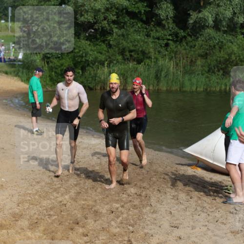 21.06.2026 - 29. Vierlanden-Triathlon Andreas Tolksdorf http://msf.ph/oto/9855263 21.06.2026 08:51:28 Schwimmen 81, 157, 161, 204 meine-sportfotos.de