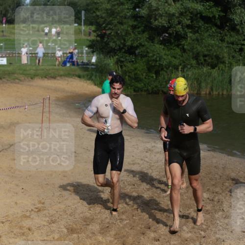 21.06.2026 - 29. Vierlanden-Triathlon Andreas Tolksdorf http://msf.ph/oto/9855288 21.06.2026 08:51:29 Schwimmen 81, 157, 161, 204 meine-sportfotos.de