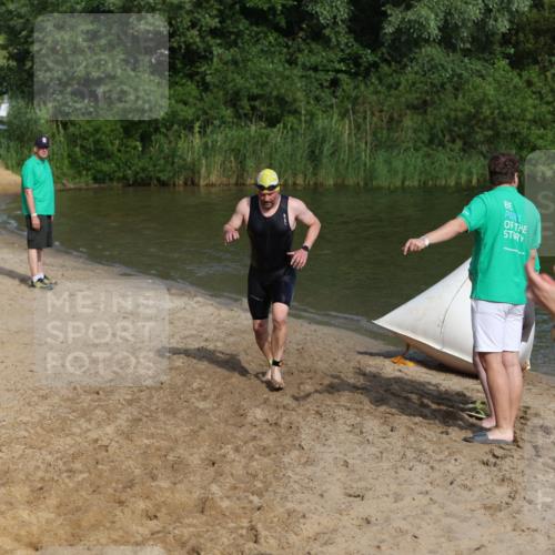 21.06.2026 - 29. Vierlanden-Triathlon Andreas Tolksdorf http://msf.ph/oto/9855296 21.06.2026 08:51:32 Schwimmen 81, 157, 161, 204 meine-sportfotos.de