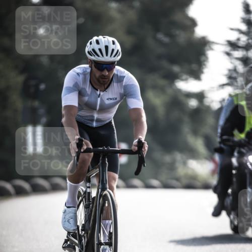 21.06.2026 - 29. Vierlanden-Triathlon H.Heesch http://msf.ph/oto/9855308 21.06.2026 08:52:11 Radfahren 27, 38, 42, 99 meine-sportfotos.de