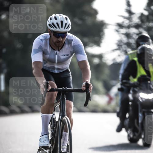 21.06.2026 - 29. Vierlanden-Triathlon H.Heesch http://msf.ph/oto/9855311 21.06.2026 08:52:12 Radfahren 27, 38, 99 meine-sportfotos.de