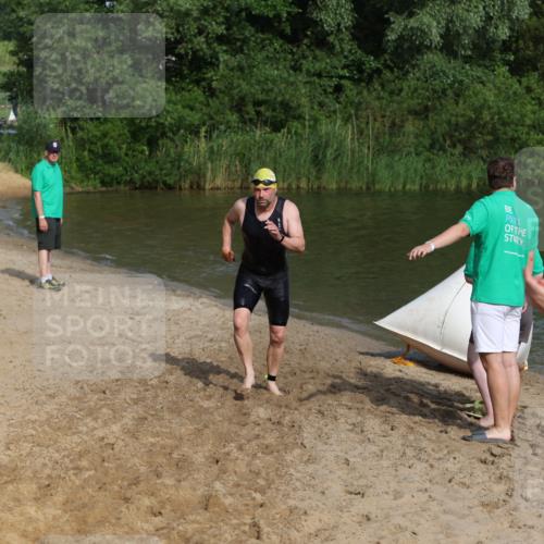 21.06.2026 - 29. Vierlanden-Triathlon Andreas Tolksdorf http://msf.ph/oto/9855312 21.06.2026 08:51:32 Schwimmen 81, 157, 161, 204 meine-sportfotos.de