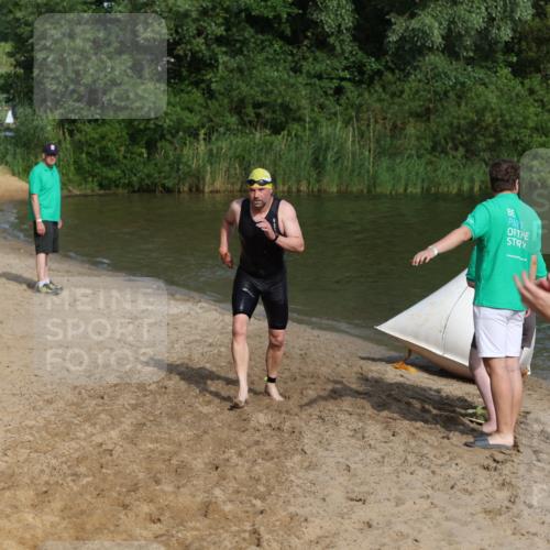21.06.2026 - 29. Vierlanden-Triathlon Andreas Tolksdorf http://msf.ph/oto/9855315 21.06.2026 08:51:32 Schwimmen 81, 157, 161, 204 meine-sportfotos.de