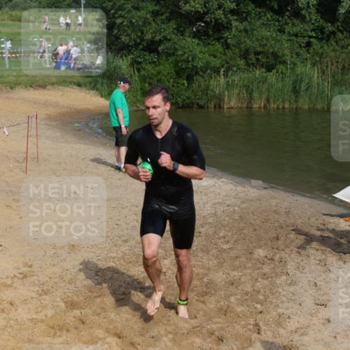 21.06.2026 - 29. Vierlanden-Triathlon Andreas Tolksdorf http://msf.ph/oto/9855351 21.06.2026 08:52:01 Schwimmen 5, 151 meine-sportfotos.de