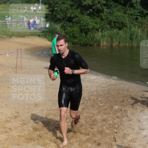 21.06.2026 - 29. Vierlanden-Triathlon Andreas Tolksdorf http://msf.ph/oto/9855357 21.06.2026 08:52:01 Schwimmen 5, 151 meine-sportfotos.de