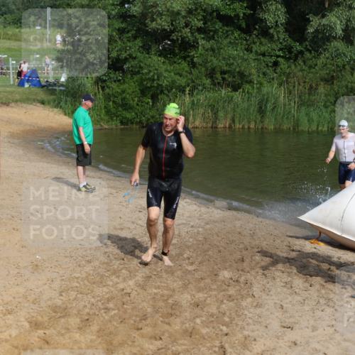 21.06.2026 - 29. Vierlanden-Triathlon Andreas Tolksdorf http://msf.ph/oto/9855364 21.06.2026 08:52:09 Schwimmen 5, 58, 171 meine-sportfotos.de