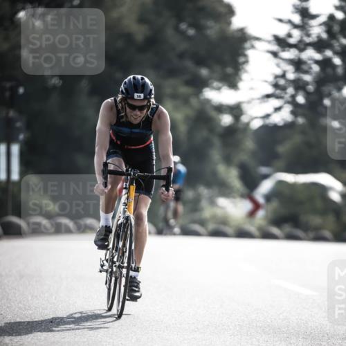 21.06.2026 - 29. Vierlanden-Triathlon H.Heesch http://msf.ph/oto/9855371 21.06.2026 08:52:25 Radfahren 56, 108 meine-sportfotos.de