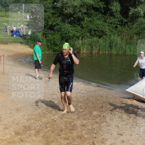 21.06.2026 - 29. Vierlanden-Triathlon Andreas Tolksdorf http://msf.ph/oto/9855373 21.06.2026 08:52:09 Schwimmen 5, 58, 171 meine-sportfotos.de