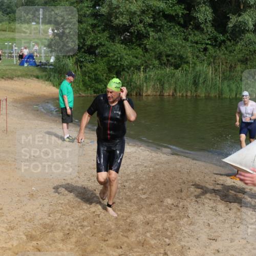 21.06.2026 - 29. Vierlanden-Triathlon Andreas Tolksdorf http://msf.ph/oto/9855382 21.06.2026 08:52:09 Schwimmen 5, 58, 171 meine-sportfotos.de