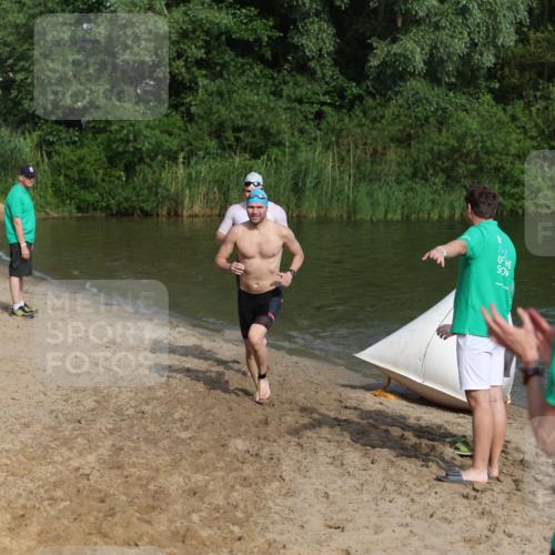21.06.2026 - 29. Vierlanden-Triathlon Andreas Tolksdorf http://msf.ph/oto/9855392 21.06.2026 08:52:11 Schwimmen 5, 58, 171, 181 meine-sportfotos.de