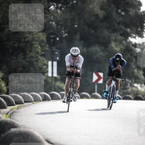 21.06.2026 - 29. Vierlanden-Triathlon H.Heesch http://msf.ph/oto/9855410 21.06.2026 08:52:41 Radfahren 154, 184 meine-sportfotos.de