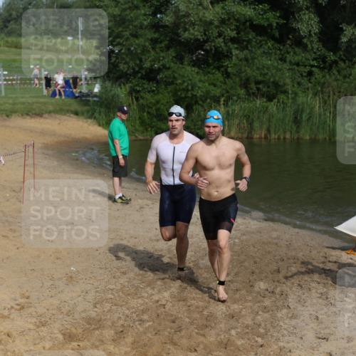 21.06.2026 - 29. Vierlanden-Triathlon Andreas Tolksdorf http://msf.ph/oto/9855431 21.06.2026 08:52:13 Schwimmen 5, 33, 58, 171, 181 meine-sportfotos.de