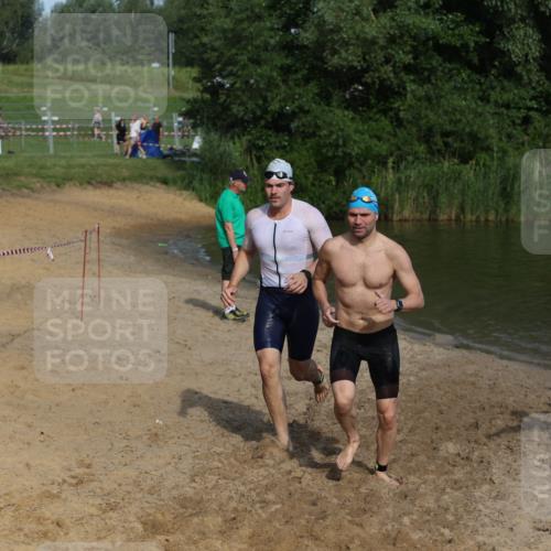 21.06.2026 - 29. Vierlanden-Triathlon Andreas Tolksdorf http://msf.ph/oto/9855443 21.06.2026 08:52:13 Schwimmen 5, 33, 58, 171, 181 meine-sportfotos.de