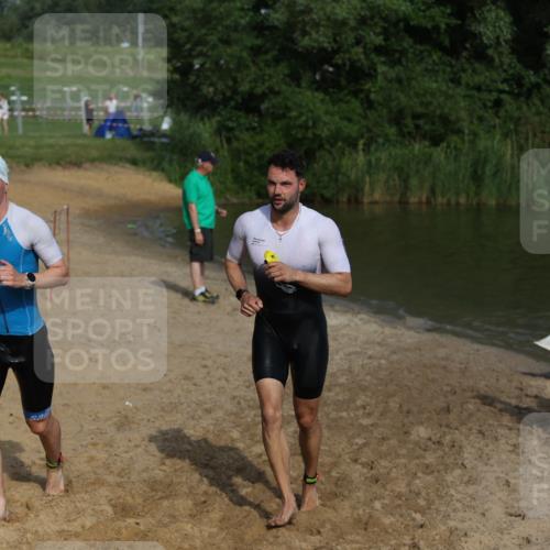 21.06.2026 - 29. Vierlanden-Triathlon Andreas Tolksdorf http://msf.ph/oto/9855486 21.06.2026 08:52:24 Schwimmen 33, 181 meine-sportfotos.de