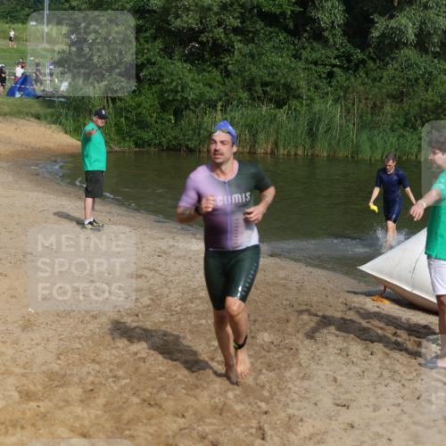 21.06.2026 - 29. Vierlanden-Triathlon Andreas Tolksdorf http://msf.ph/oto/9855489 21.06.2026 08:52:38 Schwimmen 22, 98, 167, 195 meine-sportfotos.de