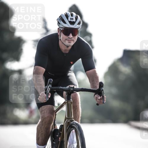 21.06.2026 - 29. Vierlanden-Triathlon H.Heesch http://msf.ph/oto/9855498 21.06.2026 08:53:33 Radfahren 88 meine-sportfotos.de