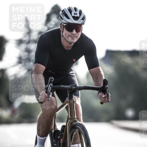 21.06.2026 - 29. Vierlanden-Triathlon H.Heesch http://msf.ph/oto/9855500 21.06.2026 08:53:33 Radfahren 88 meine-sportfotos.de
