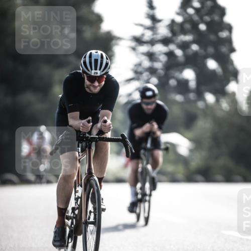 21.06.2026 - 29. Vierlanden-Triathlon H.Heesch http://msf.ph/oto/9855510 21.06.2026 08:53:46 Radfahren 4, 29, 112 meine-sportfotos.de