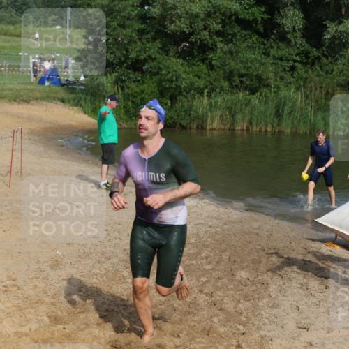 21.06.2026 - 29. Vierlanden-Triathlon Andreas Tolksdorf http://msf.ph/oto/9855511 21.06.2026 08:52:38 Schwimmen 22, 98, 167, 195 meine-sportfotos.de