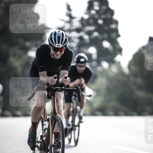 21.06.2026 - 29. Vierlanden-Triathlon H.Heesch http://msf.ph/oto/9855513 21.06.2026 08:53:46 Radfahren 4, 29, 112 meine-sportfotos.de