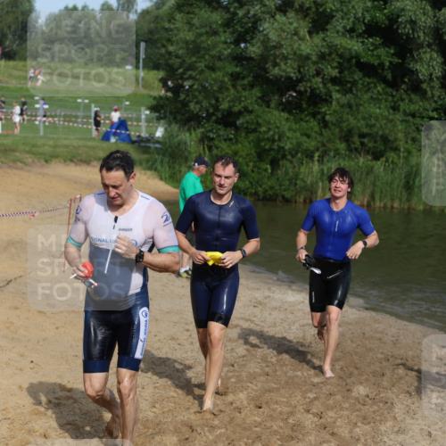 21.06.2026 - 29. Vierlanden-Triathlon Andreas Tolksdorf http://msf.ph/oto/9855518 21.06.2026 08:52:44 Schwimmen 22, 98, 195 meine-sportfotos.de