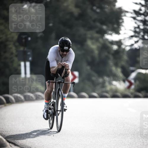 21.06.2026 - 29. Vierlanden-Triathlon H.Heesch http://msf.ph/oto/9855526 21.06.2026 08:53:50 Radfahren 4, 112 meine-sportfotos.de