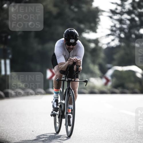 21.06.2026 - 29. Vierlanden-Triathlon H.Heesch http://msf.ph/oto/9855532 21.06.2026 08:53:50 Radfahren 4, 112 meine-sportfotos.de
