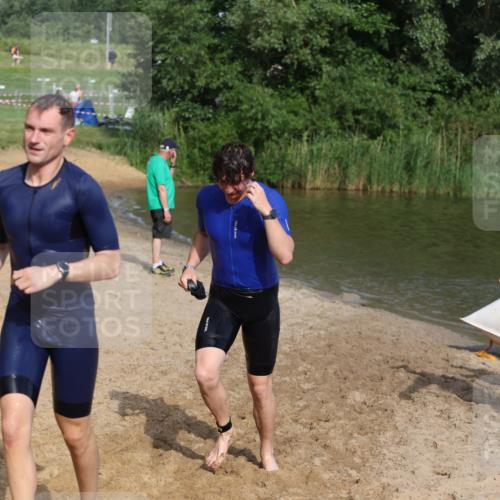 21.06.2026 - 29. Vierlanden-Triathlon Andreas Tolksdorf http://msf.ph/oto/9855541 21.06.2026 08:52:46 Schwimmen 22, 98, 195 meine-sportfotos.de