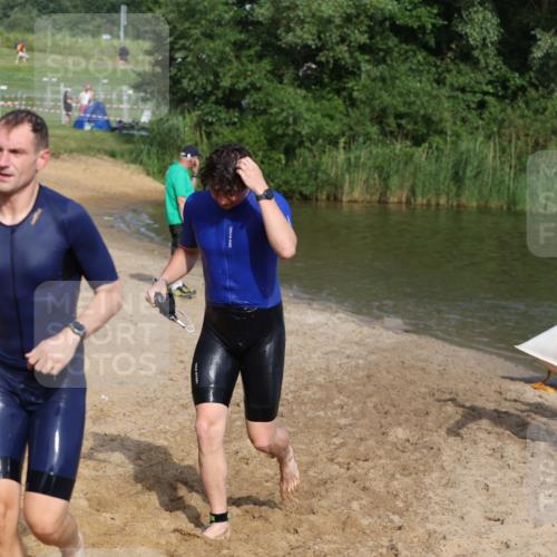 21.06.2026 - 29. Vierlanden-Triathlon Andreas Tolksdorf http://msf.ph/oto/9855546 21.06.2026 08:52:46 Schwimmen 22, 98, 195 meine-sportfotos.de