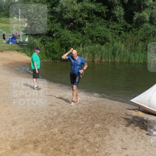 21.06.2026 - 29. Vierlanden-Triathlon Andreas Tolksdorf http://msf.ph/oto/9855572 21.06.2026 08:53:06 Schwimmen 200, 205 meine-sportfotos.de