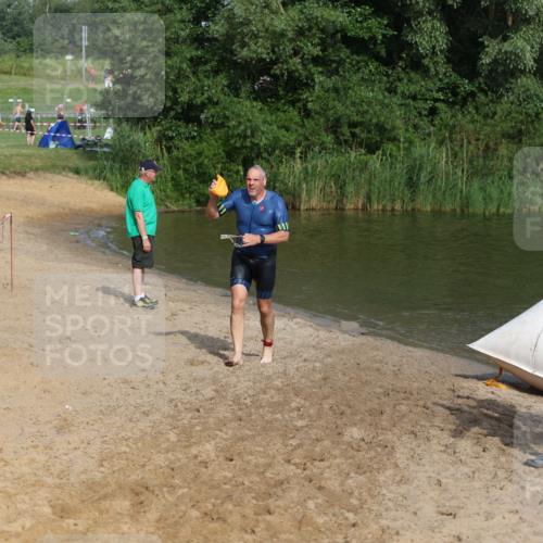21.06.2026 - 29. Vierlanden-Triathlon Andreas Tolksdorf http://msf.ph/oto/9855587 21.06.2026 08:53:06 Schwimmen 200, 205 meine-sportfotos.de