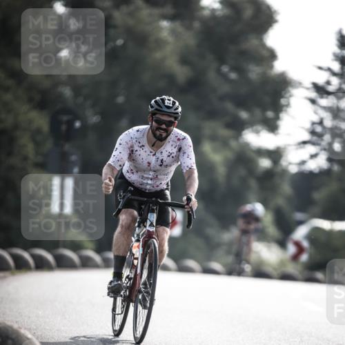 21.06.2026 - 29. Vierlanden-Triathlon H.Heesch http://msf.ph/oto/9855630 21.06.2026 08:54:36 Radfahren 18, 147, 173 meine-sportfotos.de