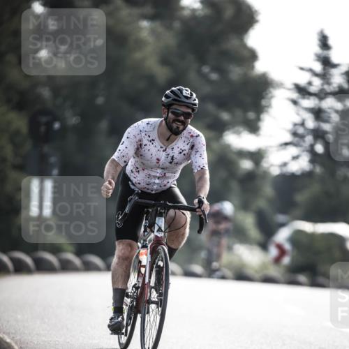 21.06.2026 - 29. Vierlanden-Triathlon H.Heesch http://msf.ph/oto/9855633 21.06.2026 08:54:36 Radfahren 18, 147, 173 meine-sportfotos.de