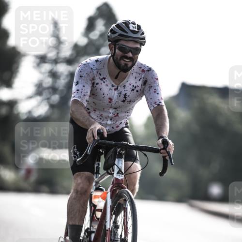 21.06.2026 - 29. Vierlanden-Triathlon H.Heesch http://msf.ph/oto/9855646 21.06.2026 08:54:37 Radfahren 18, 147 meine-sportfotos.de