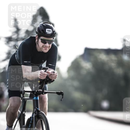 21.06.2026 - 29. Vierlanden-Triathlon H.Heesch http://msf.ph/oto/9855684 21.06.2026 08:54:56 Radfahren 34, 39, 84, 104 meine-sportfotos.de