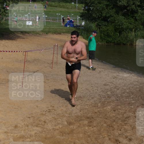 21.06.2026 - 29. Vierlanden-Triathlon Andreas Tolksdorf http://msf.ph/oto/9855719 21.06.2026 08:53:37 Schwimmen 15, 124 meine-sportfotos.de