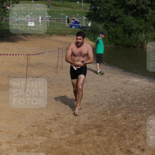 21.06.2026 - 29. Vierlanden-Triathlon Andreas Tolksdorf http://msf.ph/oto/9855722 21.06.2026 08:53:37 Schwimmen 15, 124 meine-sportfotos.de