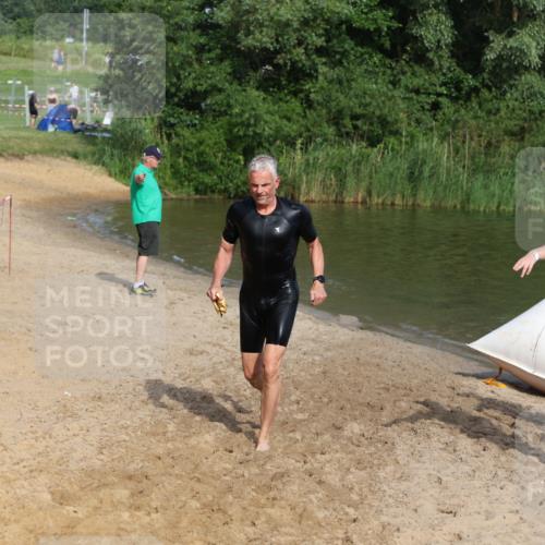 21.06.2026 - 29. Vierlanden-Triathlon Andreas Tolksdorf http://msf.ph/oto/9855756 21.06.2026 08:53:46 Schwimmen 122, 124, 126 meine-sportfotos.de