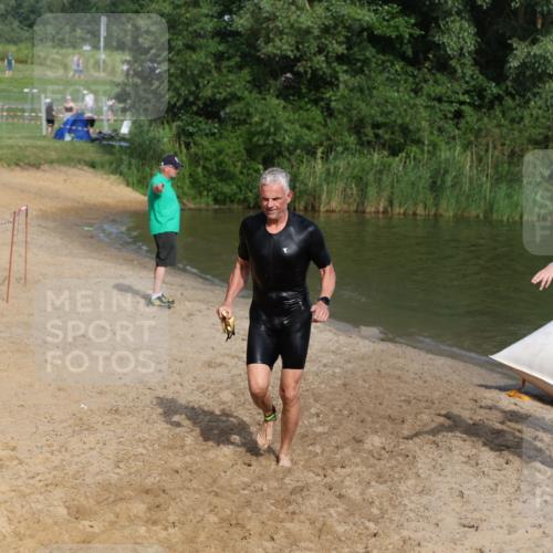 21.06.2026 - 29. Vierlanden-Triathlon Andreas Tolksdorf http://msf.ph/oto/9855763 21.06.2026 08:53:46 Schwimmen 122, 124, 126 meine-sportfotos.de