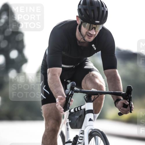 21.06.2026 - 29. Vierlanden-Triathlon H.Heesch http://msf.ph/oto/9855828 21.06.2026 08:55:57 Radfahren 69, 96 meine-sportfotos.de
