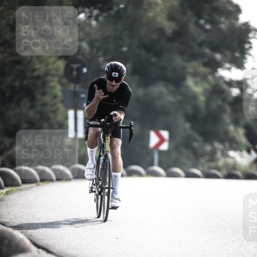 21.06.2026 - 29. Vierlanden-Triathlon H.Heesch http://msf.ph/oto/9855831 21.06.2026 08:56:03 Radfahren 96 meine-sportfotos.de