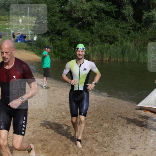 21.06.2026 - 29. Vierlanden-Triathlon Andreas Tolksdorf http://msf.ph/oto/9855875 21.06.2026 08:53:53 Schwimmen 122, 126, 146, 176 meine-sportfotos.de