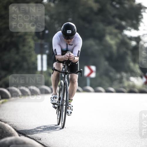 21.06.2026 - 29. Vierlanden-Triathlon H.Heesch http://msf.ph/oto/9855909 21.06.2026 08:56:55 Radfahren 136, 220 meine-sportfotos.de