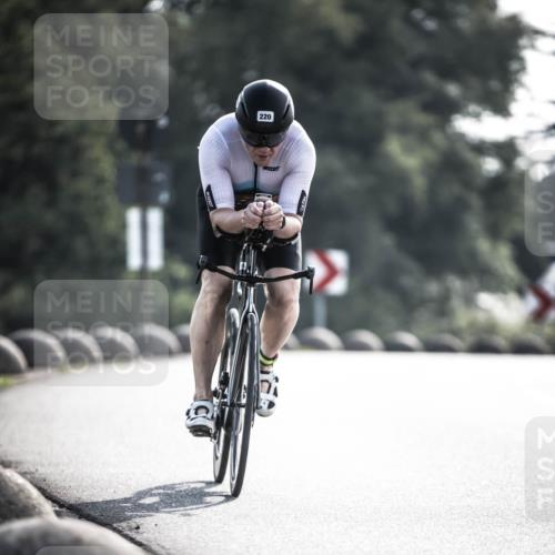 21.06.2026 - 29. Vierlanden-Triathlon H.Heesch http://msf.ph/oto/9855910 21.06.2026 08:56:55 Radfahren 136, 220 meine-sportfotos.de