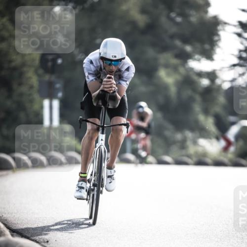21.06.2026 - 29. Vierlanden-Triathlon H.Heesch http://msf.ph/oto/9855931 21.06.2026 08:57:00 Radfahren 118, 136 meine-sportfotos.de