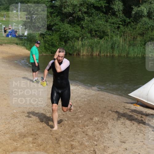 21.06.2026 - 29. Vierlanden-Triathlon Andreas Tolksdorf http://msf.ph/oto/9855937 21.06.2026 08:53:59 Schwimmen 146, 176, 190 meine-sportfotos.de