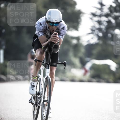 21.06.2026 - 29. Vierlanden-Triathlon H.Heesch http://msf.ph/oto/9855939 21.06.2026 08:57:01 Radfahren 118, 136 meine-sportfotos.de